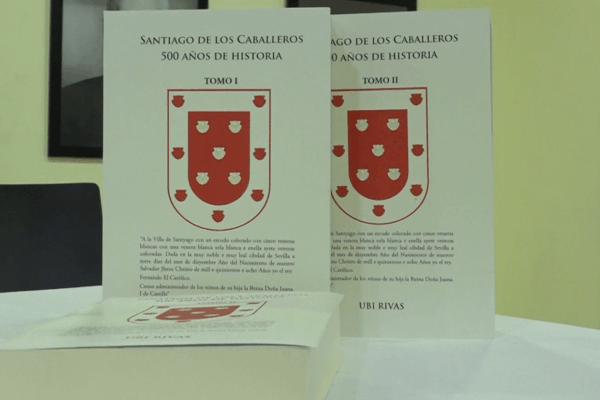 Ponen en circulación el libro: 