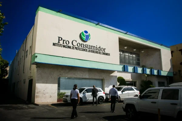 Alcántara precisó que esta decisión responde a múltiples alertas emitidas por especialistas de la salud, quienes advirtieron que los balines de hidrogel pueden causar traumatismos. 