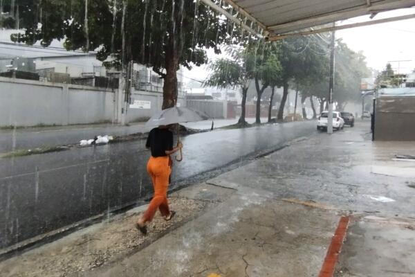 El Centro de Operaciones de Emergencias (COE) colocó este viernes en alerta verde a cuatro provincias del nordeste del país. / foto: Félix de la Cruz
