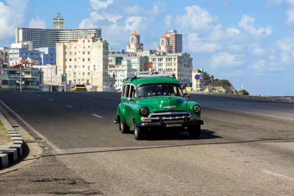 Tras varias advertencias y acciones en marcha, Cuba hoy se vislumbra cada vez más acorralada, casi asfixiada.