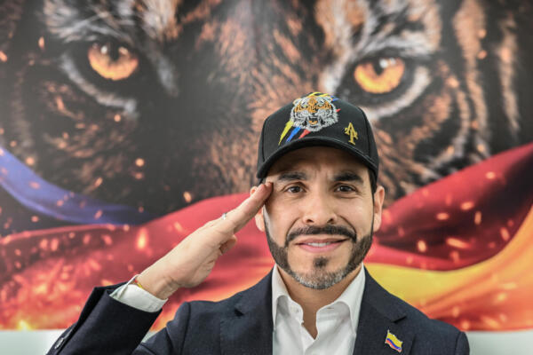 De la Espriella se comprometió a lanzar una ofensiva aérea respaldada por EEUU e Israel para doblar a los carteles de la cocaína en Colombia.
