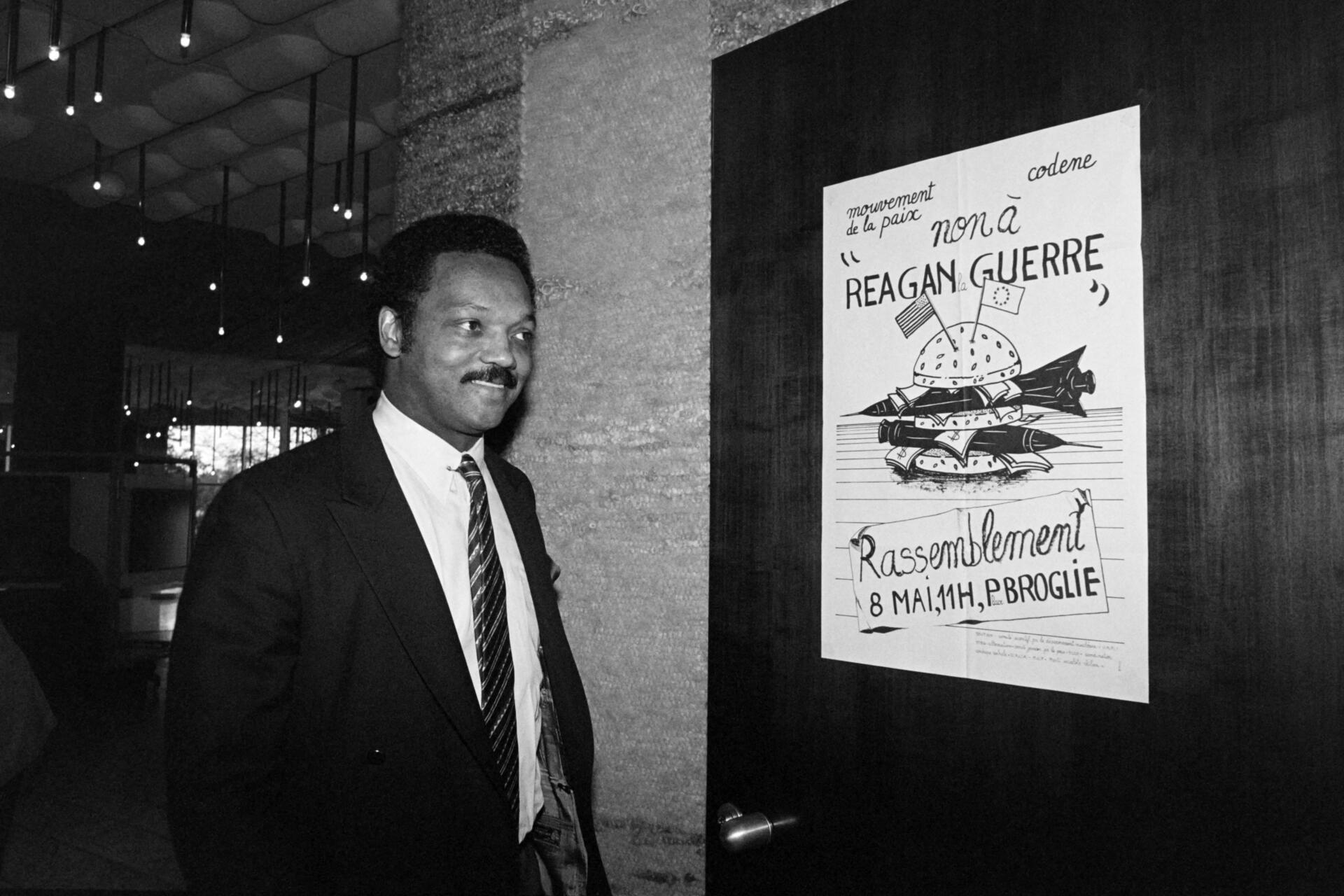 Figura de la lucha por los derechos civiles en Estados Unidos, el pastor negro Jesse Jackson murió este martes a los 84 años de edad.