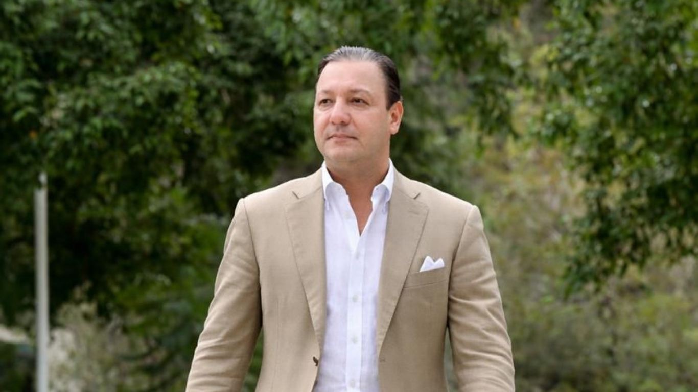 Abel Martínez solicitó que su nombre sea excluido del listado de aspirantes aprobado por el Comité Político del PLD.