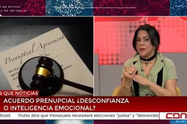 La psicóloga Virginia Pérez durante su participación en el programa Más que Noticias, por CDN Canal 37, donde abordó la importancia de los acuerdos prenupciales como herramienta preventiva en el matrimonio.