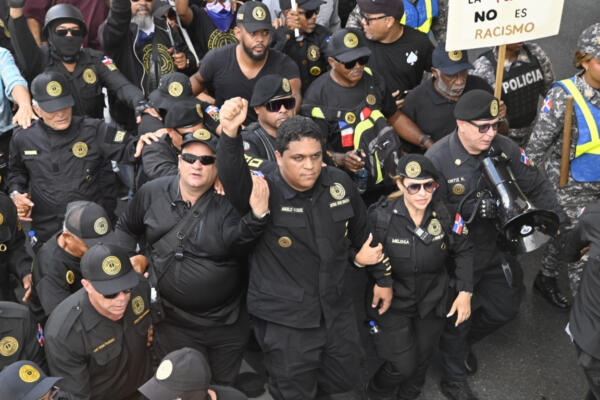 Foto de archivo de la Antigua Orden Dominicana durante una marcha contra la inmigración ilegal.