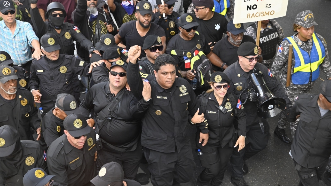Foto de archivo de la Antigua Orden Dominicana durante una marcha contra la inmigración ilegal.