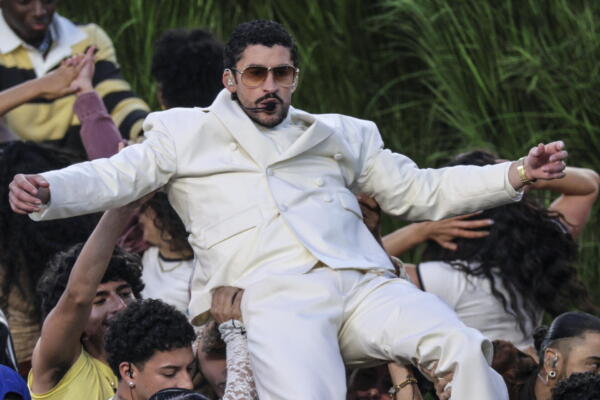  Este 2026 el cantante celebra 32 años de edad, consolidado como uno de los artistas latinos más escuchados y premiados de la última década.