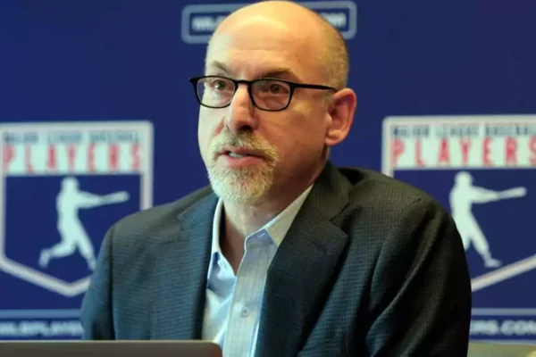 Bruce Meyer, llega como nuevo presidente del Sindicato de Peloteros de MLB en medio de negociaciones para evitar una huelga