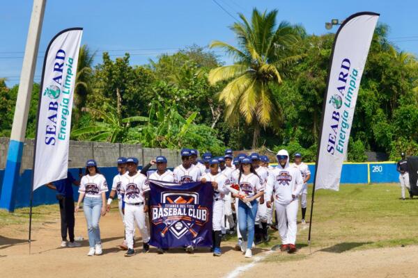 Este apasionante torneo, que se extenderá por un mes, es posible gracias al extraordinario respaldo de la Empresa Seaboard y cada uno de los patrocinadores. La comunidad está invitada a disfrutar de un mes lleno de competitividad, compañerismo y el espíritu del béisbol.