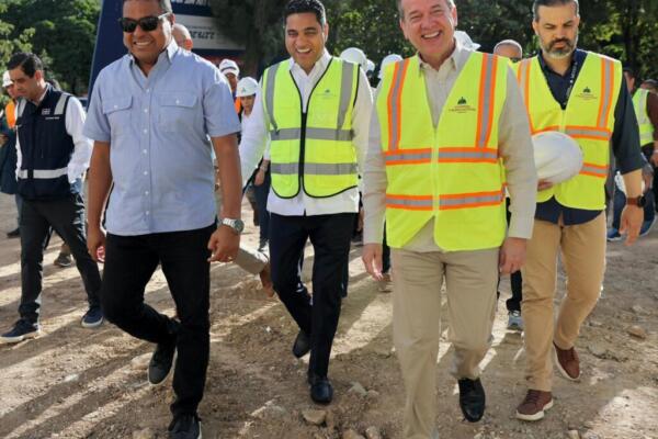 Cruz y Bisonó también visitaron el Pabellón de Combate, el Palacio del Voleibol y el área de boxeo. En cada instalación sostuvieron conversaciones con contratistas y con presidentes de federaciones, entre ellos Radhamés Tavares, de Natación, y Rubén García, de Boxeo.

