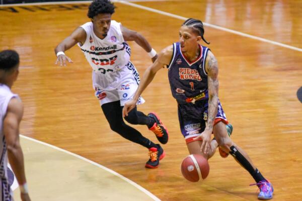 El Torneo de Baloncesto Superior de Santiago es organizado por la Asociación de Baloncesto de Santiago (ABASACA), presidida por el deportista José Luis Aracena, y cuenta con el aval y respaldo de la Federación Dominicana de Baloncesto (FEDOMBAL). 