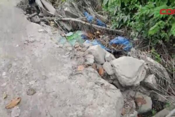 Choferes del transporte público de Muñoz, en Puerto Plata, denuncian el avanzado deterioro de la carretera y anuncian protestas para exigir su reparación inmediata.