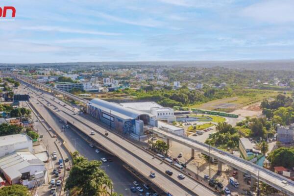 Imagen de vista aérea de la estación Pablo Adón Guzmán, correspondiente a la línea 2C del Metro. Foto: Fuente externa.