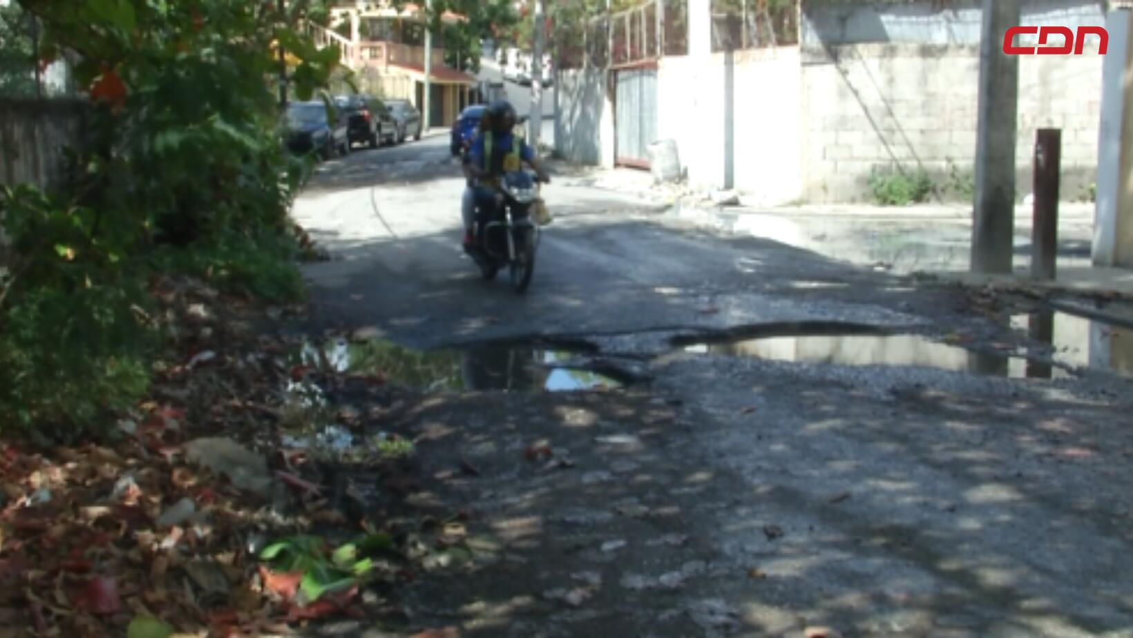 calles intransitables en Villa Aura