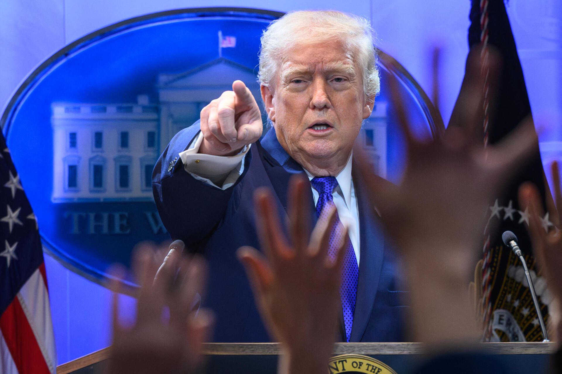 Trump arremete de nuevo contra la Corte Suprema por fallo sobre aranceles