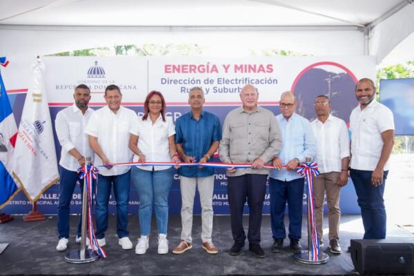 De izquierda a derecha Vladimir Ozorio, Nelson Núñez, Teodora Mullix Geraldine, Joel Santos, Pedro Catrain, Inocencio de Jesús Calcaño Chaván, Luis Felipe Fermín y Ricardo Guerrero.
