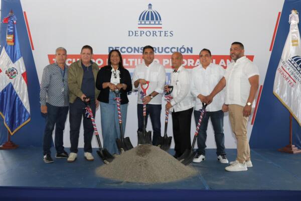 La obra incorpora trabajos de cemento con malla ciclónica, pintura general y la construcción de una gran cisterna.

