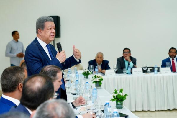 Foto:  Sostendrá más encuentros con sectores empresariales, profesionales y sociales