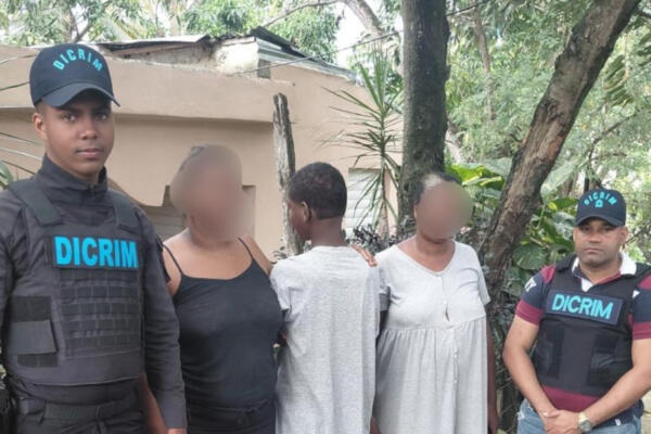 La Policía Nacional informó que se localizó sano y salvo un adolescente de 13 años reportado desaparecido desde el 4 de febrero de 2026.