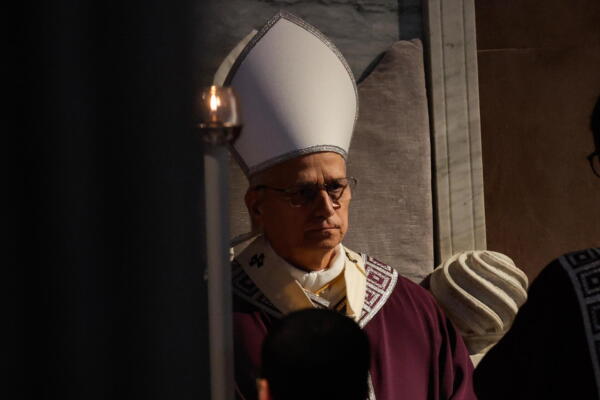El Papa León XIV preside una Santa Misa con bendición e imposición de las cenizas en la Basílica de Santa Sabina, en Roma, Italia, el 18 de febrero de 2026.(Papa, Italia, Roma) EFE/EPA/GIUSEPPE LAMI