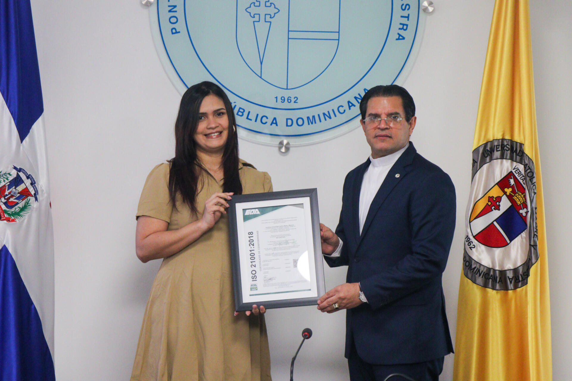 La Pontificia Universidad Católica Madre y Maestra (Pucmm) recibió las certificaciones ISO 9001 e ISO 21001.