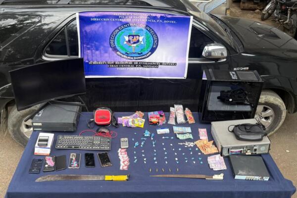 Policía Nacional y Ministerio Público desmantelan red de ciberdelincuencia y microtráfico en Santiago