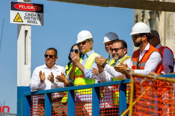 El presidente de la República, Luis Abinader, durante la inauguración del desvío definitivo del río Guayubín. Foto: Fuente externa.