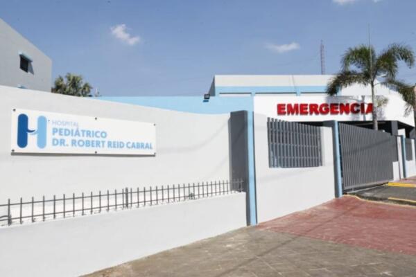 Aunque su condición clínica es estable, las autoridades médicas indicaron que la niña presenta repercusiones emocionales.