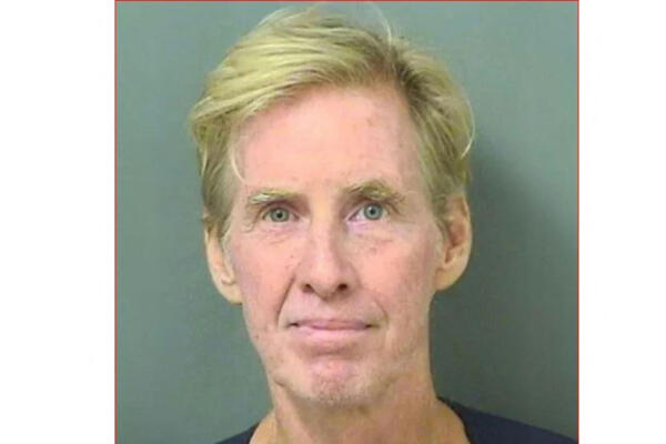 Esta foto de ficha policial, obtenida el 19 de septiembre de 2024 en la oficina del Sheriff del Condado de Palm Beach, Florida, muestra la fotografía policial de Ryan Wesley Routh. Routh, quien planeó asesinar al presidente Donald Trump en su campo de golf de Florida en septiembre de 2024, dos meses antes de las elecciones estadounidenses, fue sentenciado el 4 de febrero de 2026 a cadena perpetua.  Foto de Handout / Oficina del Sheriff del Condado de Palm Beach / AFP)