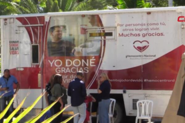 Voluntarios acudieron a la sede de la Dirección Provincial de Salud Santiago II para participar en la primera jornada de donación de sangre del año.