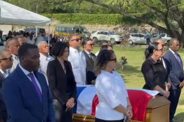 Sepultan restos de Ramón Alburquerque tras diversa honras fúnebres. FOTO: CDN