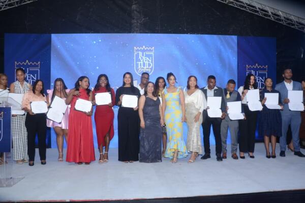 Alcaldesa Betty Gerónimo encabeza “Gala de la Juventud