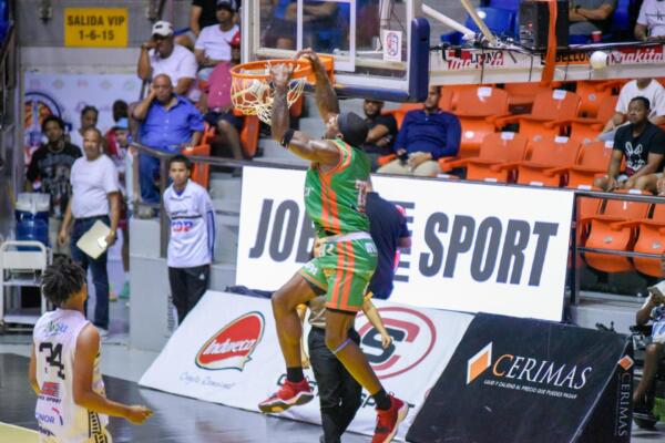 En el plano individual por CDP, los mejores en esta parte del juego fueron Adris de León, quien encabeza la ofensiva con 10 puntos y 3 asistencias.