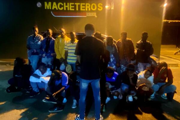 La intervención se produjo mientras los soldados patrullaban el tramo carretero Duarte, del referido municipio.