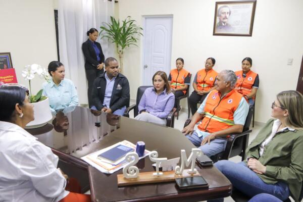 El levantamiento preliminar de la situación da cuenta de que aproximadamente el 60 % de las personas afectadas en María Trinidad Sánchez son beneficiarias de los programas de protección social de Supérate.