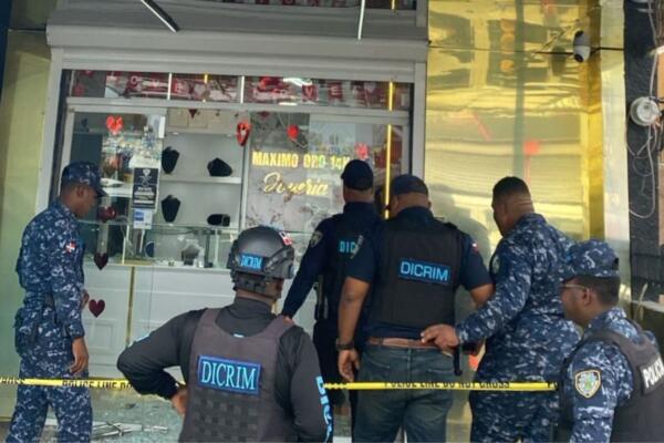 los heridos fallecieron mientras recibían atenciones médicas en el Hospital Dr. Ney Arias Lora, y uno murió en el lugar del hecho.