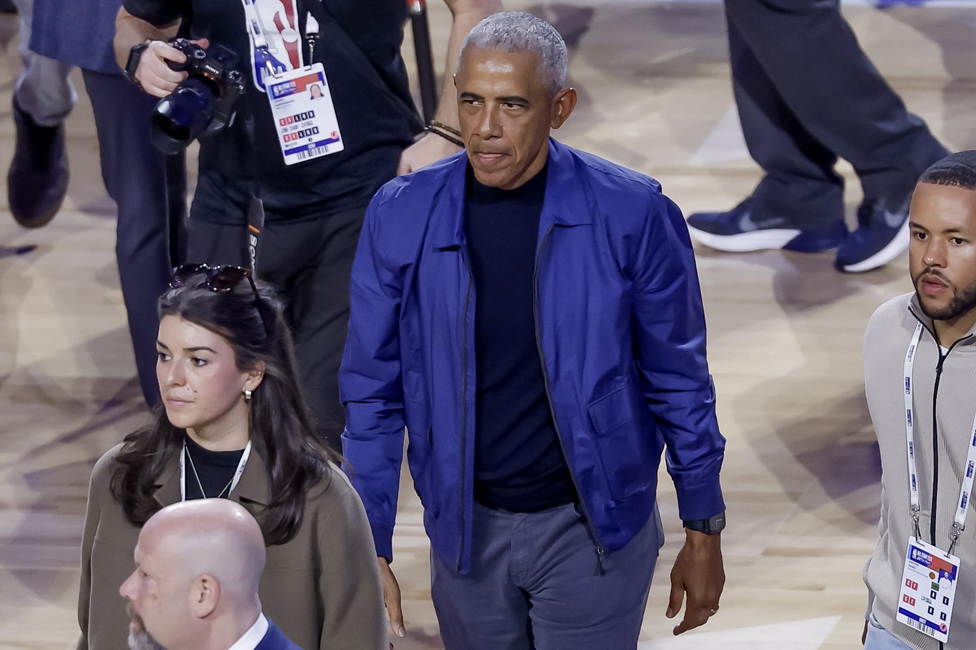 Obama dijo durante una entrevista en un pódcast que los extraterrestres "son reales" pero no los ha visto en persona.
