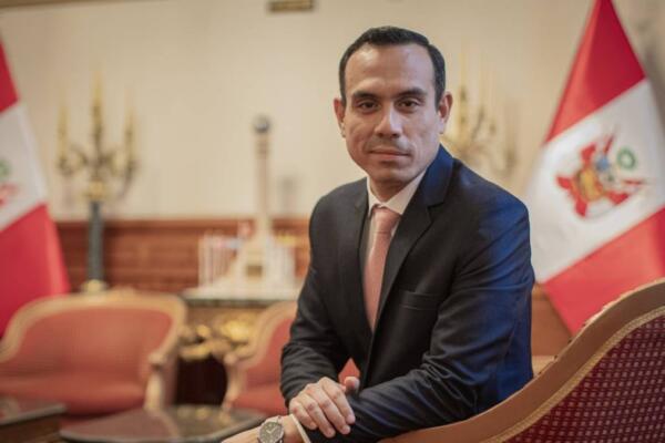 Escándalos personales y políticos erosionaron su apoyo.
