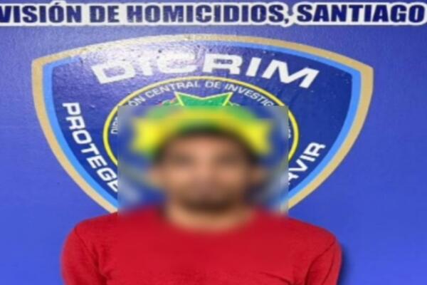 José Andrés Julián de la Rosa (a) “Papi”, buscado mediante orden de arresto.
