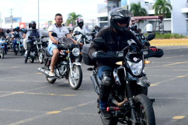 La Digesett enfatizó que el uso del casco es un requisito establecido por la ley. También es una medida esencial para proteger la vida ante un impacto.