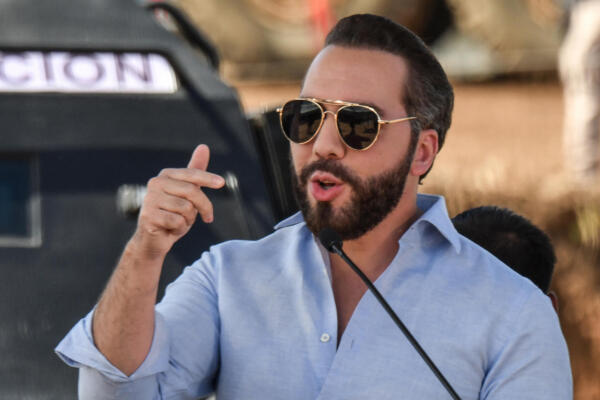 Nayib Bukele tiene decenas de críticos de su gobierno como 