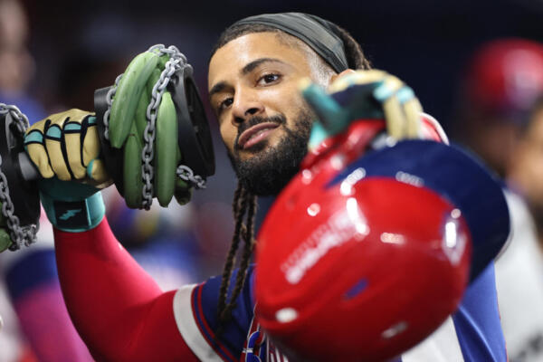 Fernando Tatis Jr héroe en la victoria de RD frente a Israel en el Clásico Mundial de Béisbol