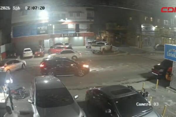 Familiares de los heridos piden ayuda para identificar al conductor que huyó tras el accidente en Lucerna.