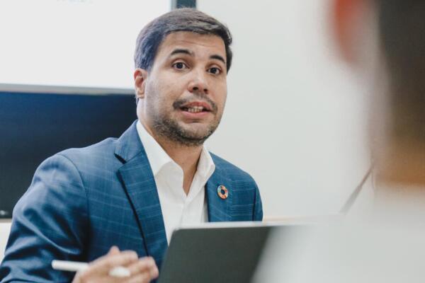 Arturo López Valerio, empresario tecnológico y conductor del programa T al Cubo.
