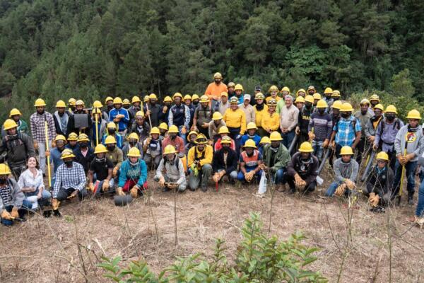 Brigadistas tomando el taller de Incendios forestales de la Fundación Sur Futuro. Foto: Sur Futuro