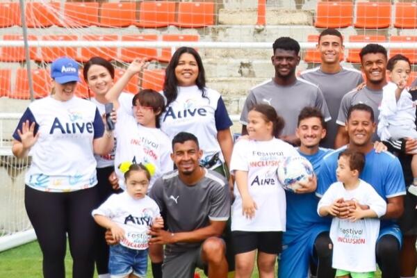 El partido pondrá en juego la primera posición que ocupa el Cibao FC con 21, mientras los Delfines buscarán los 3 puntos para empatar, ya que suman 18.
