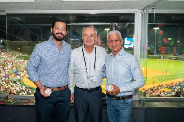 La coincidencia en este escenario del liderazgo de MLB y del más alto liderazgo legislativo dominicano reafirma la voluntad de avanzar hacia una agenda país de largo plazo que permita consolidar a la República Dominicana como hub regional del béisbol y del turismo deportivo en el Caribe y América Latina.