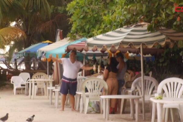 Comerciantes de Boca Chica temen que el aumento en los combustibles reduzca la llegada de visitantes a la zona turística.