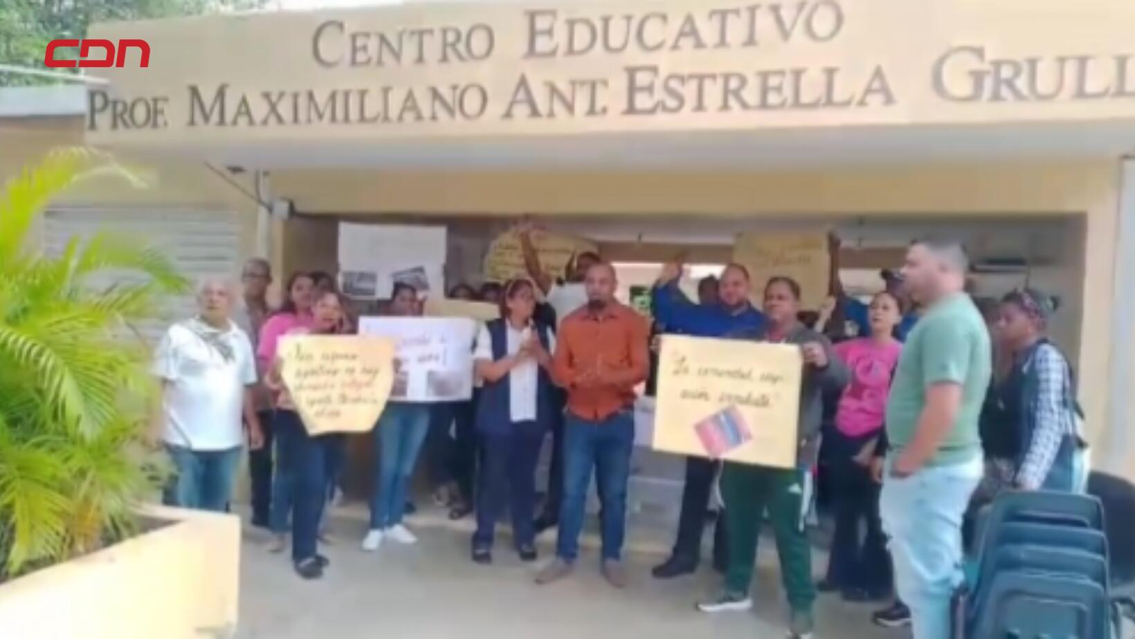 terminación de bajo techo escolar