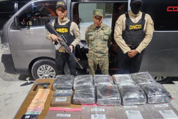 Incautan cocaína y marihuana a raso del Ejército.